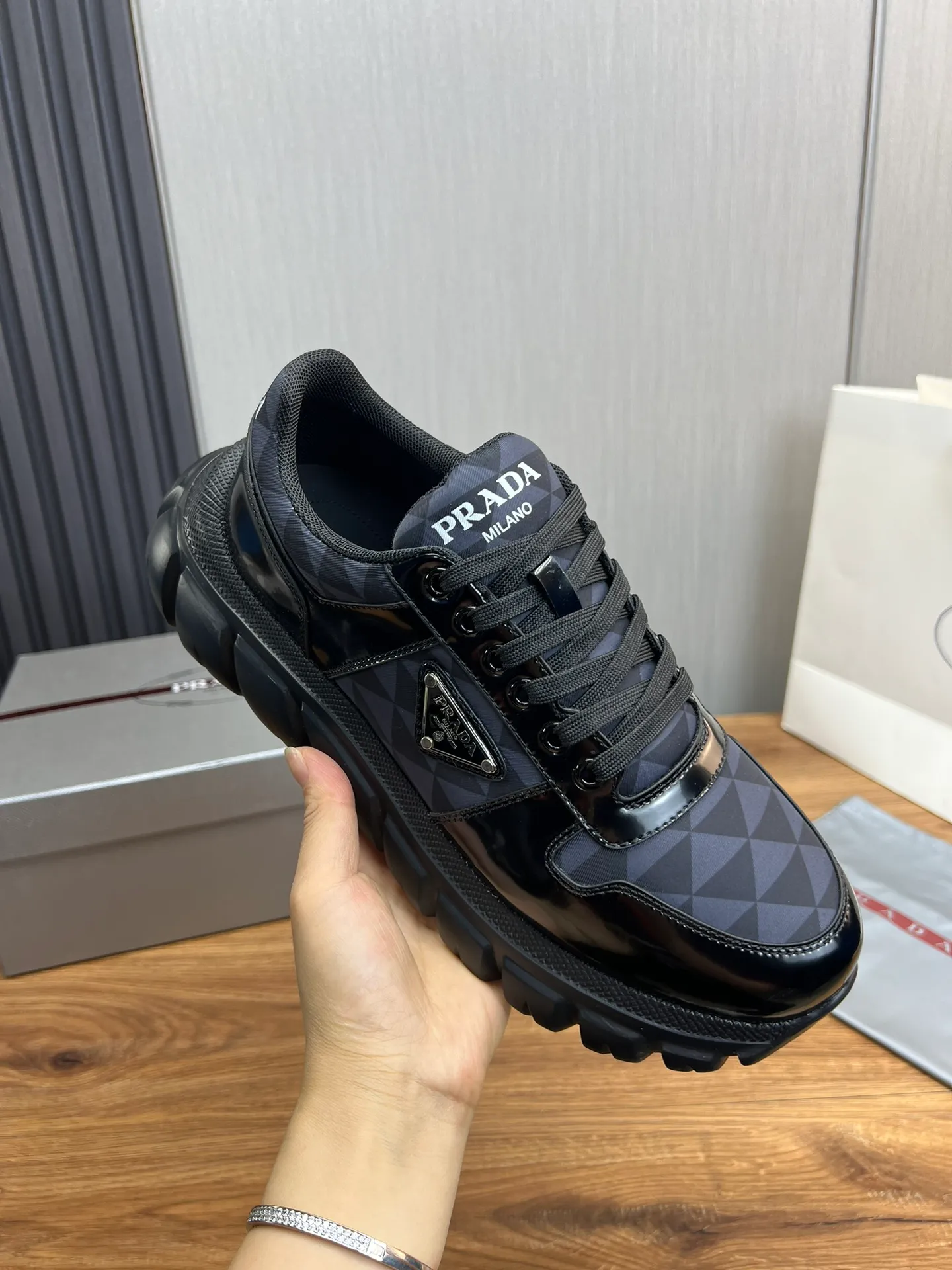 Men's shoes 💰560💰 [PRADA] Men's shoes are popular in the counter, official website is synchronized, 1 high-quality shipment ✔️Original cowhide + cowhide lining, 1🆚1 replica, original sole, 38-45 (45 customized, non-refundable)